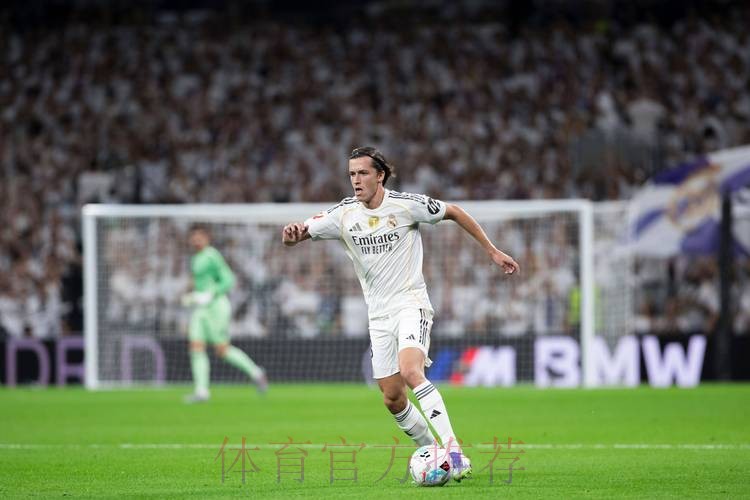 马卡：皇马目前平均年龄25岁 为球队本世纪最年轻